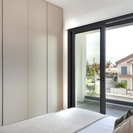 Phaedrus Living Opalia Residences Ruby Лимасол